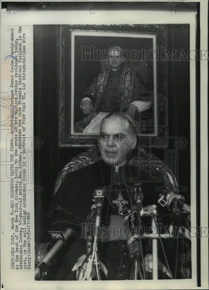 1968 Press Photo a portrait of Pope Paul VI is behind Archbishop Terence Cooke-Historic Images