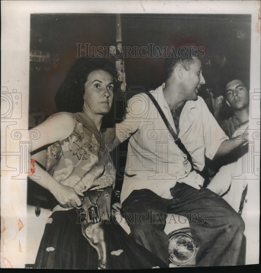 1959 Press Photo Castro partisans keep order on Havana streets - mja92142-Historic Images