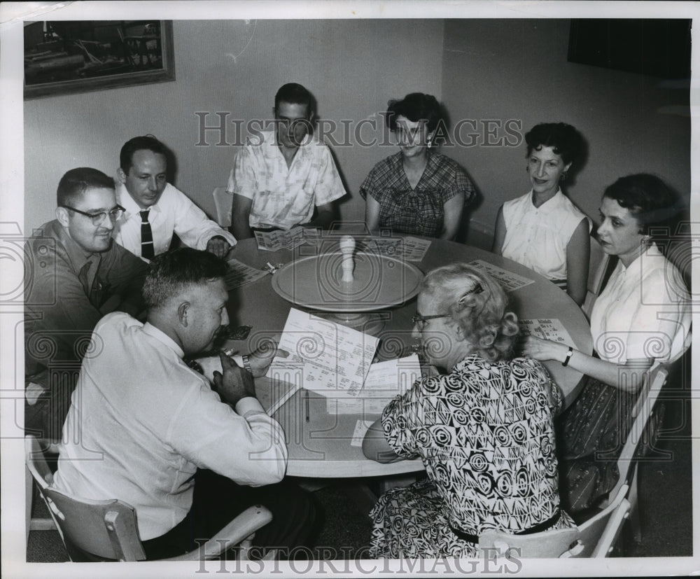 1957 Press Photo Employee cafeteria advisory committee for the Milwaukee Journal-Historic Images