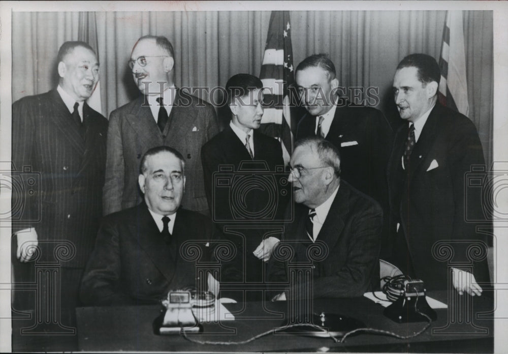 1953 Press Photo Secretary John Dulles and French Premier Rene Mayer with others - Historic Images