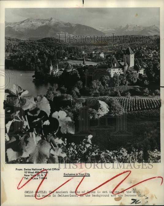 1962 Press Photo Castle of Spiez, Bernese Alps in the background, Switzerland-Historic Images