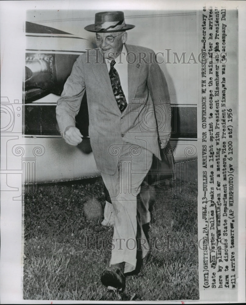 1956 Press Photo Secretary of State Dulles arrives to meet President Eisenhower - Historic Images