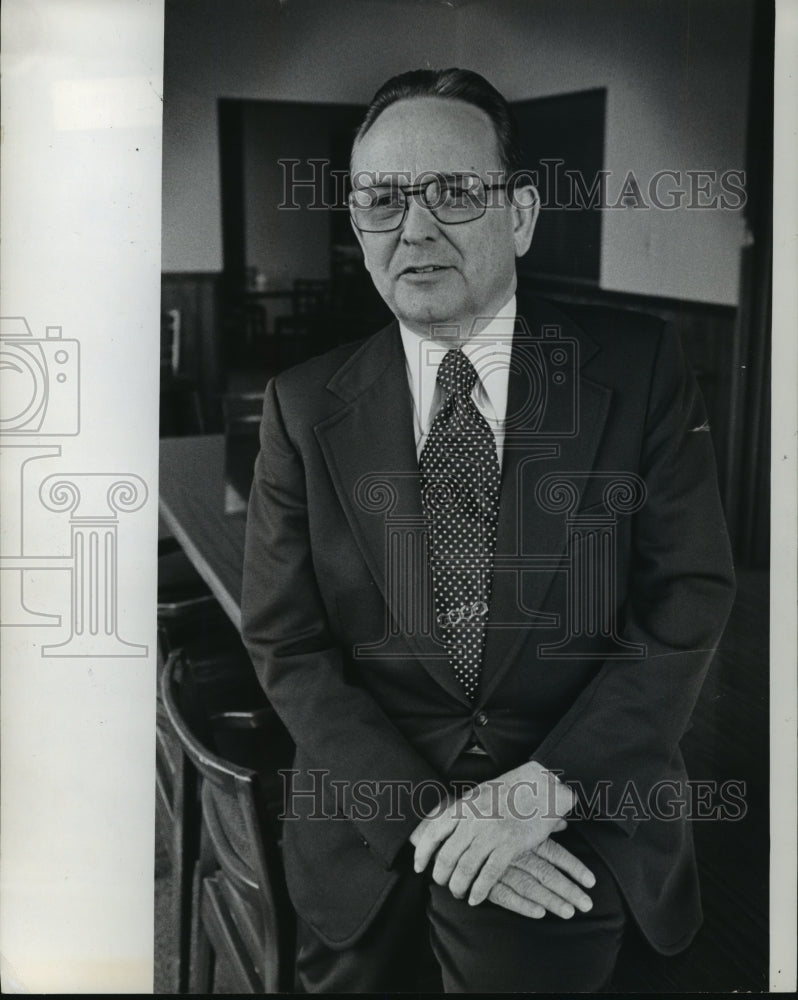 1976 Press Photo Roland B. Day Wisconsin judge - mja93248-Historic Images