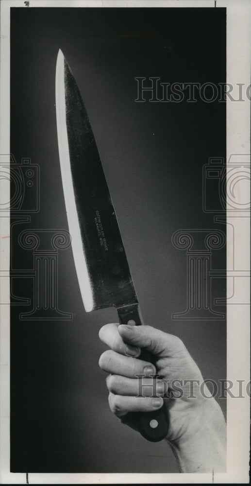 1966 Press Photo French chef knife with an 8 inch blade, Milwaukee, Wisconsin - Historic Images
