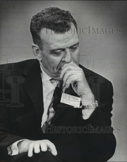 1968 Press Photo Glenn Davis at TMJ - mja93272-Historic Images