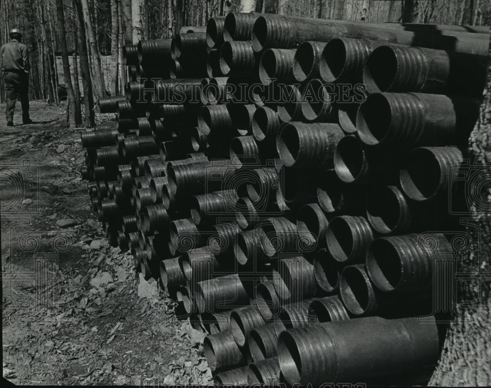 1976 Press Photo Pipes used for earth boring ore samples in Crandon, Wisconsin-Historic Images