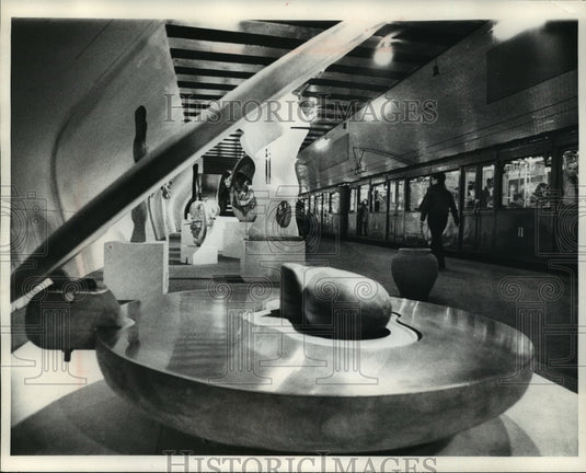 1972 Press Photo Art on Display at St. Augustin Subway Station in Paris, France-Historic Images