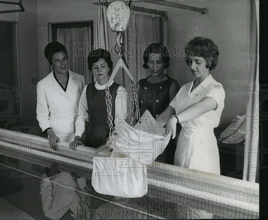 1964 Press Photo Therapist at Curative Workshop gives tour of facility to gorup - Historic Images