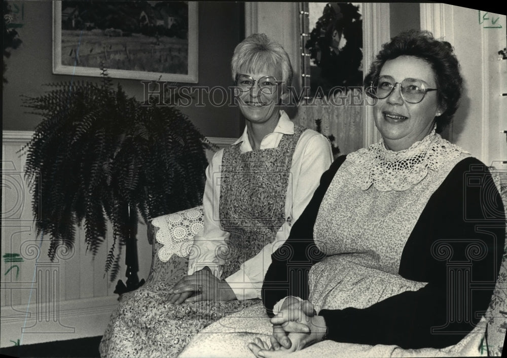 1987 Press Photo Baker Karen Hayes And Innkeeper Judy Drefahl At Washington Inn - Historic Images