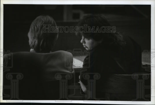 1994 Press Photo Dawn Marie Dobbs in court for Ray Thomas murder - mja94197 - Historic Images