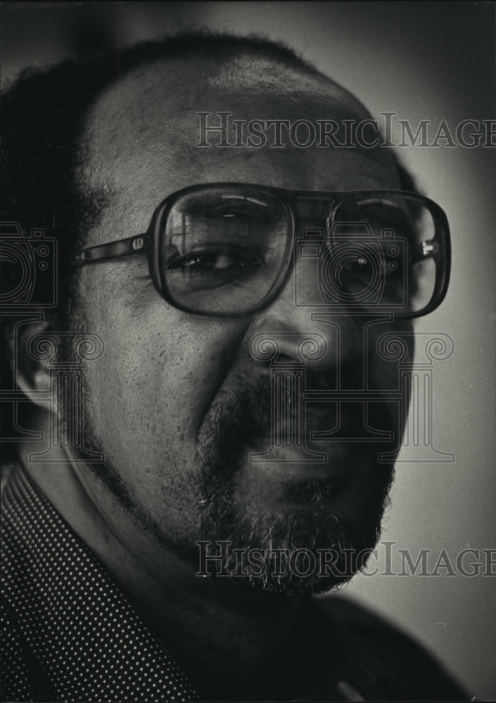 1990 Press Photo President Milwaukee Chapter Real Estate Brokers, Richard Dubose - Historic Images