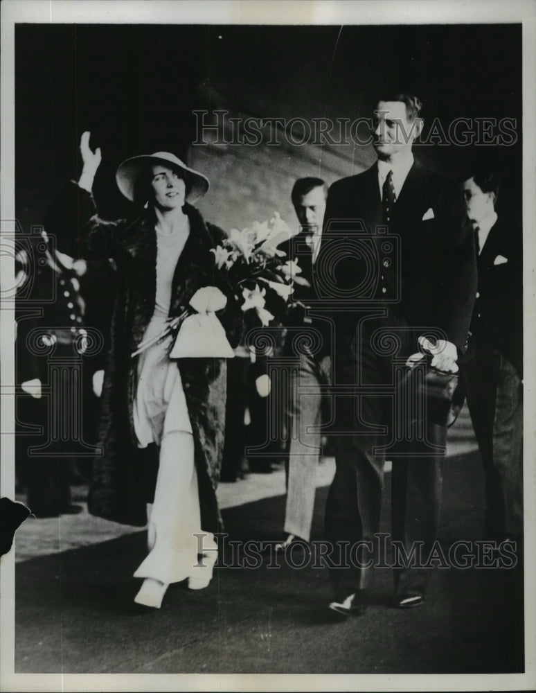 1935 Press Photo Crown Prince Frederik of Denmark and his bride, Princess Ingrid - Historic Images