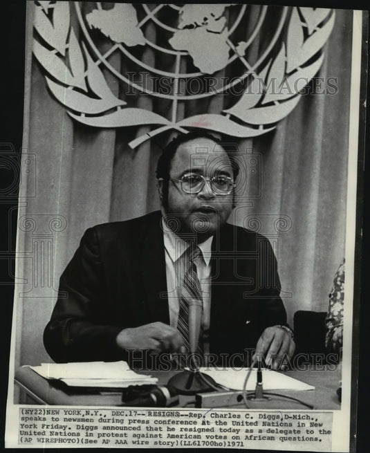 1971 Press Photo Rep. Charles C Diggs Resigns from United Nations in Protest - Historic Images
