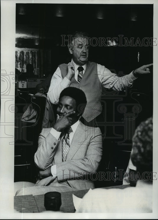 1978 Lee Dreyfus speaks at the Frontiers International Club-Historic Images