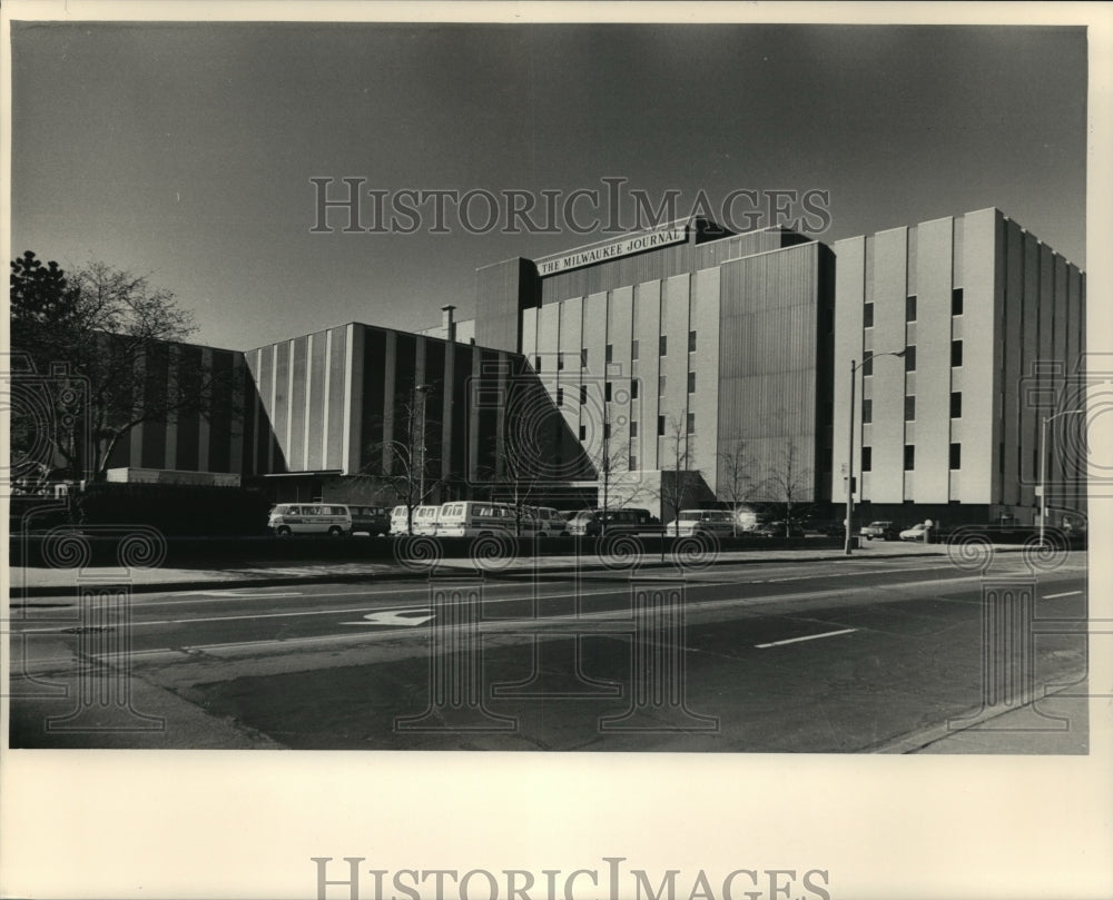 1987 Press Photo Milwaukee Journal Building, Exterior - mja95232 - Historic Images