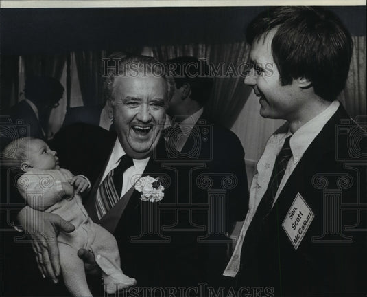 1982 Press Photo Dreyfus and State Sen. Scott McCallum's Son - mja95545 - Historic Images