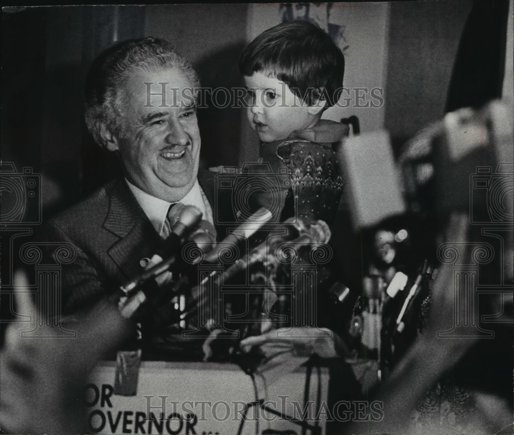 1978 Press Photo Gov. Dreyfus and Grandson - mja95546 - Historic Images