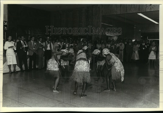 1981 Press Photo Governors Conference with African Ethnic Dance Group - Historic Images
