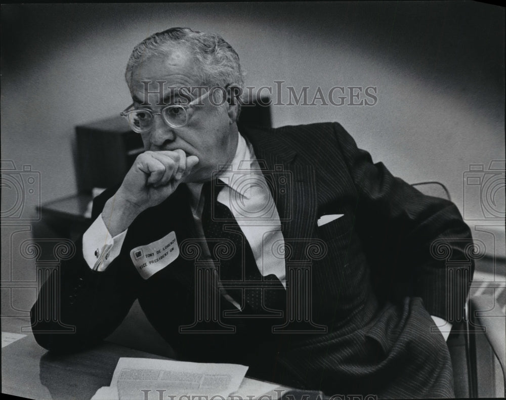 Press Photo Vice President of General Motor&#39;s Public Relations Tony De Lorenzo - Historic Images