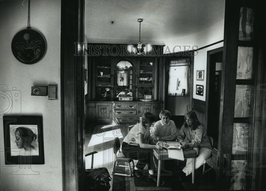 1990 Laura Wilcox, Margie Weyers and Judith Byrnes at Delphi House - Historic Images