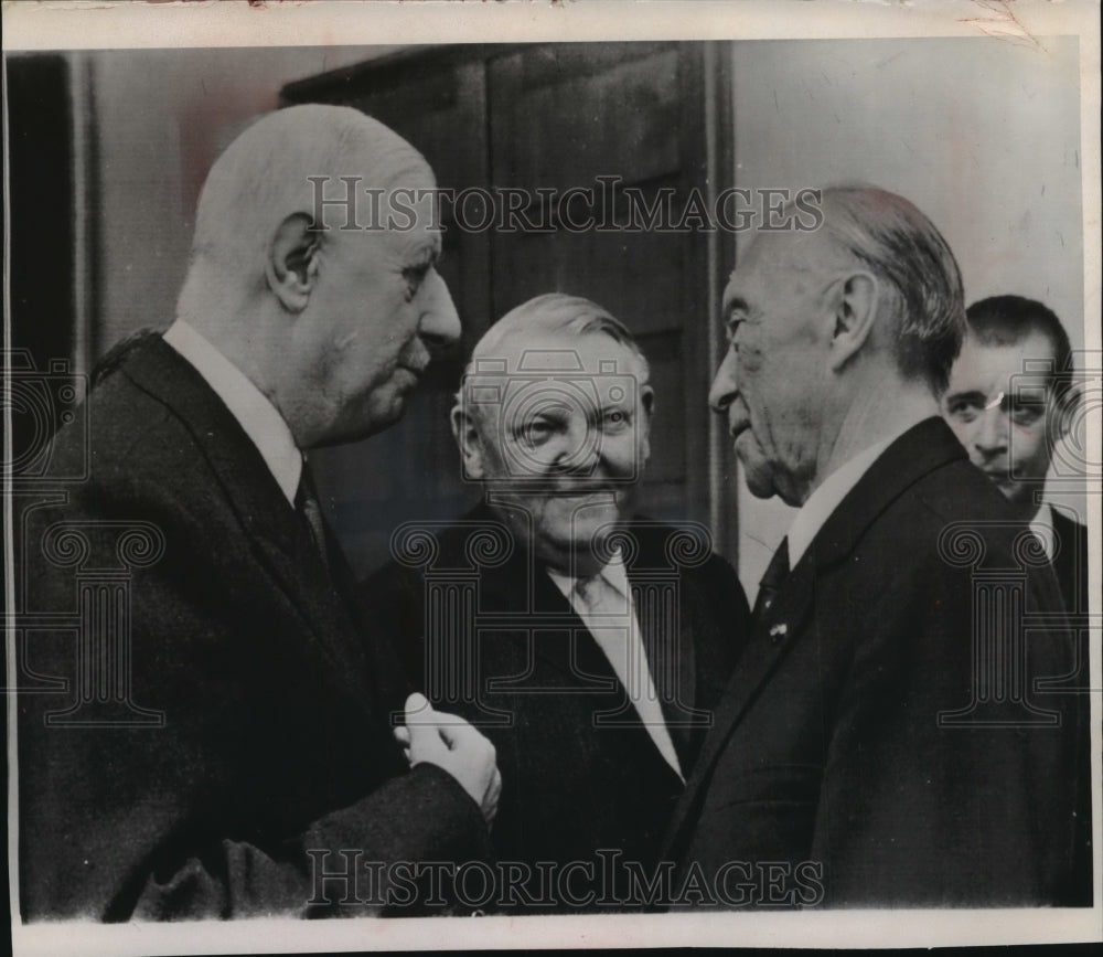 1966 Press Photo Charles de Gaulle meets with German Chancellor Erhard - Historic Images