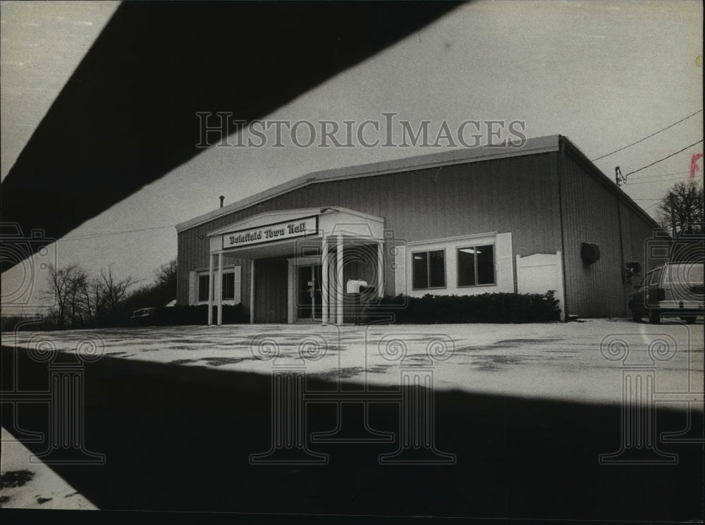 1980 Delafield Wisconsin Town Hall - Historic Images