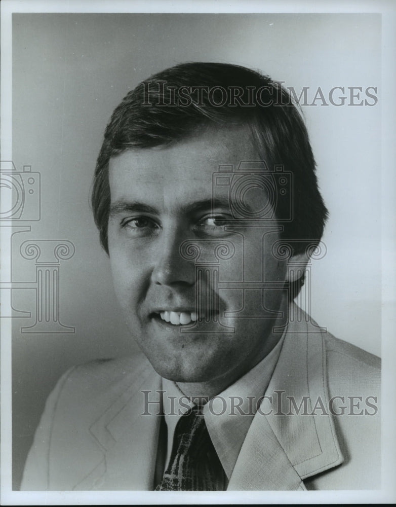 1976 William J. Denton, vice president at EZ Paintr Corp. - Historic Images