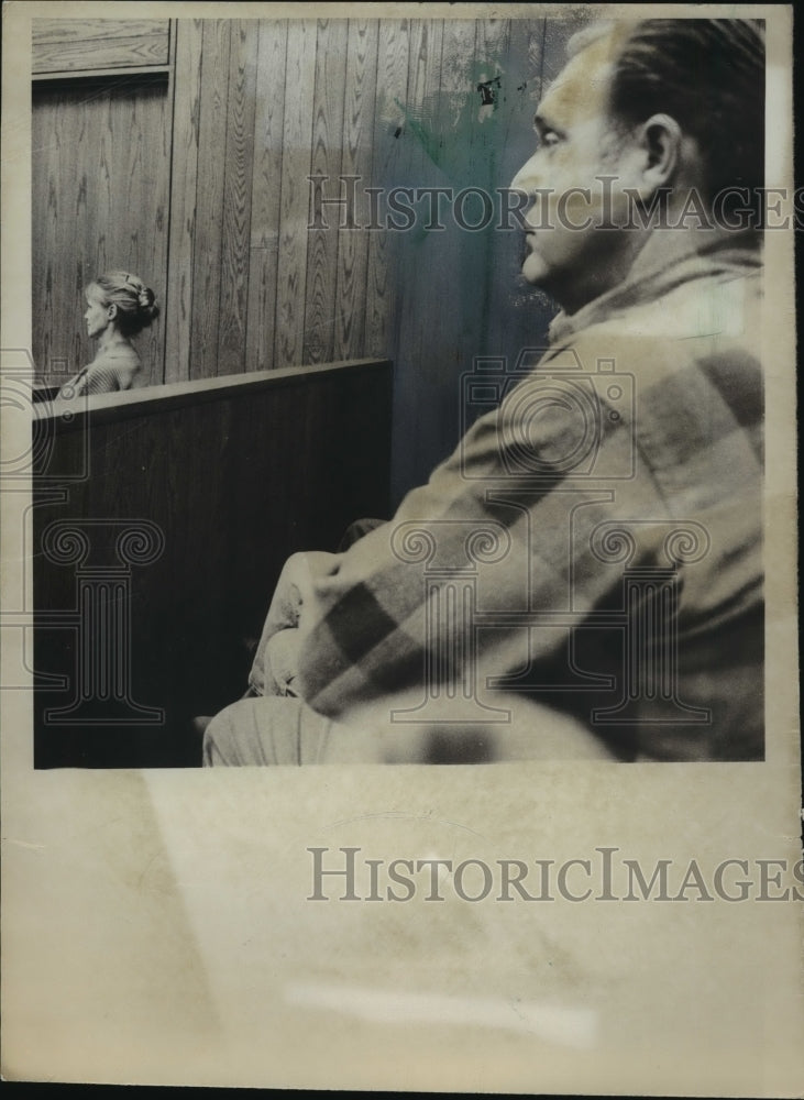 1987 Shirley and John Creviston in courtroom, Sparta, Wisconsin - Historic Images