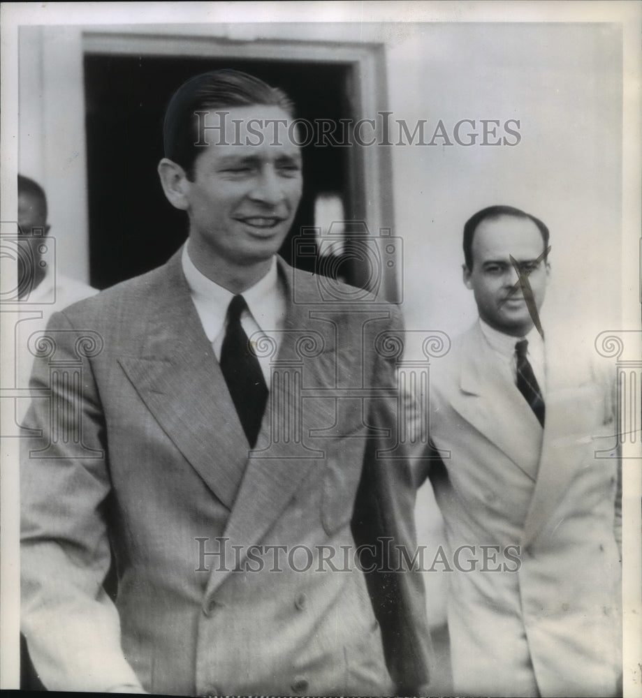 1943 Press Photo Alfred de Marigny charged with murder of Sir Harry Oakes - Historic Images