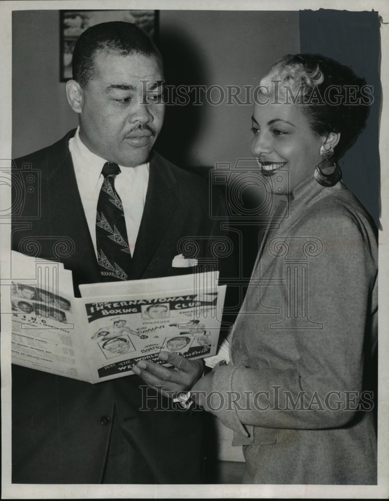 1953 Press Photo Joe Louis and Greta Starks in Chicago, Illinois - mja96366-Historic Images