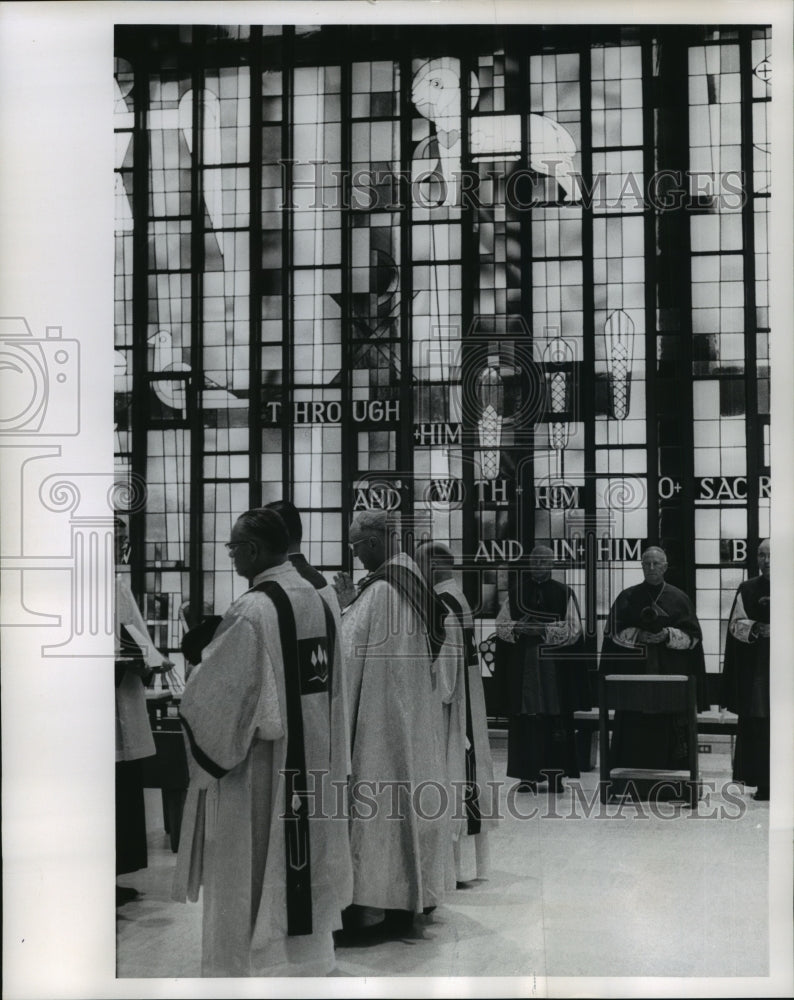 1963 Press Photo Cardinal Meyer dedicates Mater Christi chapel at St. Francis-Historic Images
