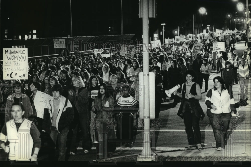 1979 Press Photo A group of women march to protest rape in Milwaukee - mja96926 - Historic Images