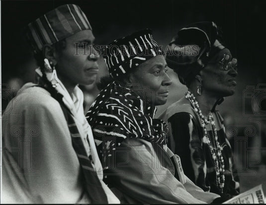 1990 Press Photo African American Drums and Dance at Lapham Peak Park Milwaukee - Historic Images