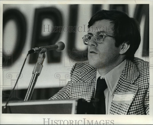 1975 Press Photo Attorney and Director of UW-Madison program, Walter Dickey - Historic Images