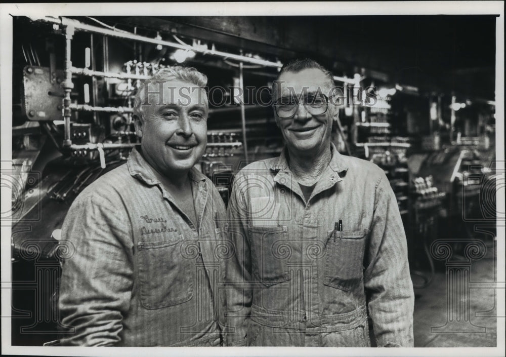 1988 Press Photo Bruce Dissecker and Walter Benner Milwaukee Journal Employees - Historic Images