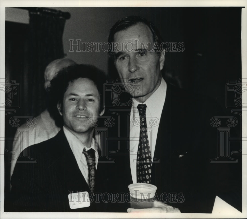 1989 Milwaukee Comidian Jan Bruce Eder with &quot;friend&quot; George Bush - Historic Images
