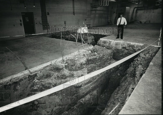 1988 James Eden looked at future site of training lab on campus-Historic Images