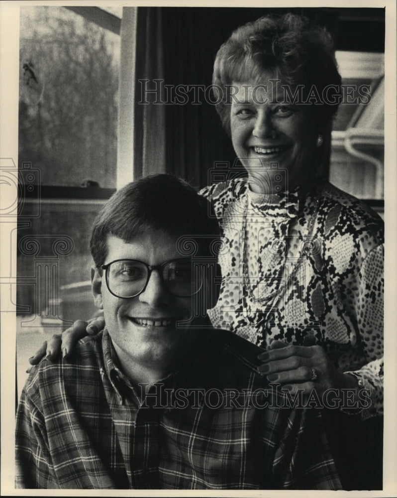 1987 James Meisser, award winner, with his mother Virginia-Historic Images