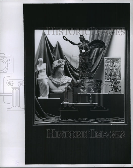 1967 Press Photo Religious artifacts on exhibit at Milwaukee museum. - mja98091 - Historic Images