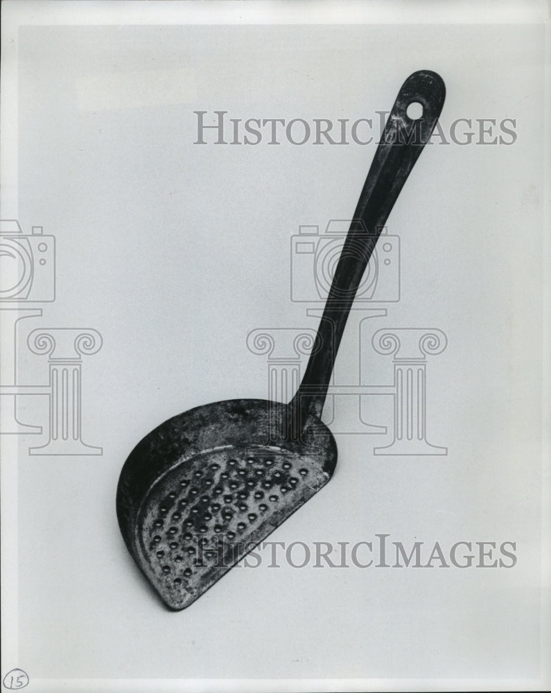 Press Photo An egg turner on display at the Old World Wisconsin museum-Historic Images