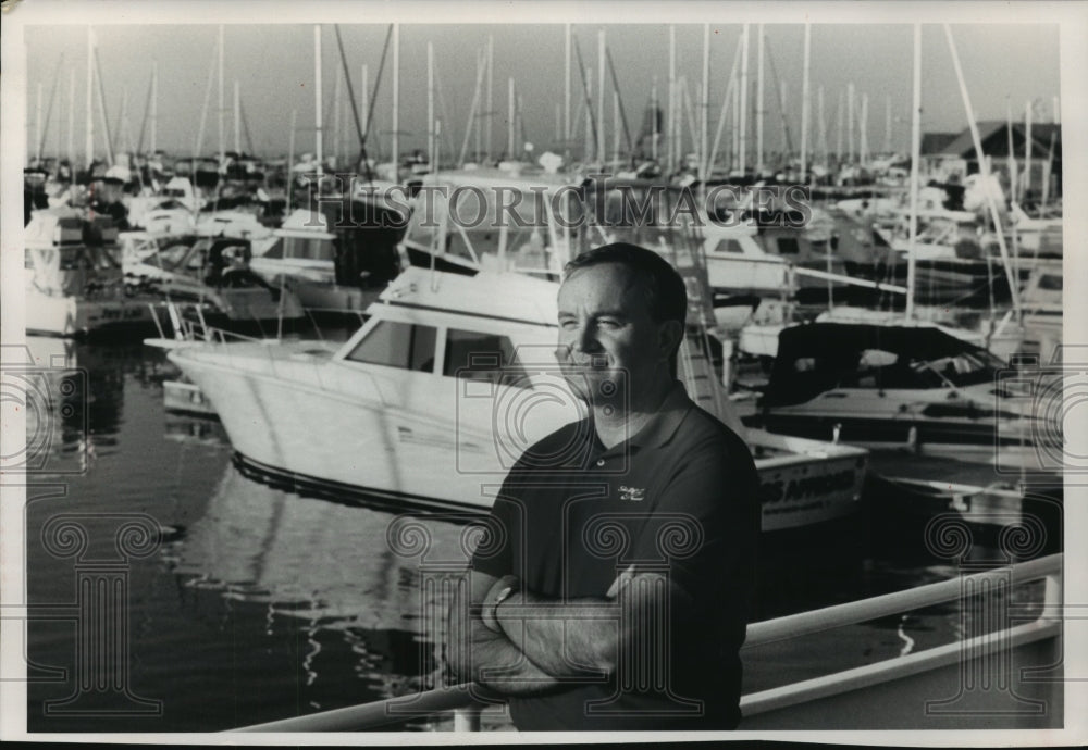 1989 Press Photo Dennis Ellerbrock, Vice President, Skipper Buds Corporation - Historic Images