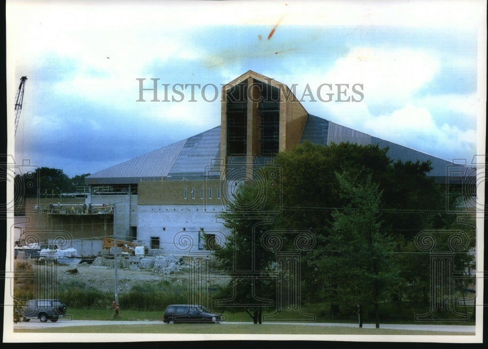 1993 Press Photo The New Sanctuary of Elmbrook Church under construction - Historic Images