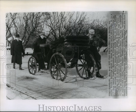 1959 Cleveland, Ohio, Cyrus S. Eaton receives Russian carriage gift-Historic Images