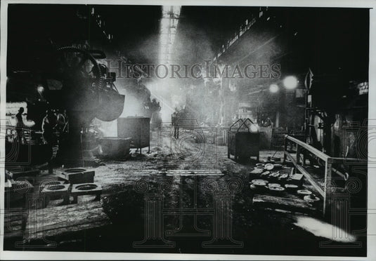 1978 Press Photo West Allis, Eaton Corporation Plant, smoky air, climate concern - Historic Images
