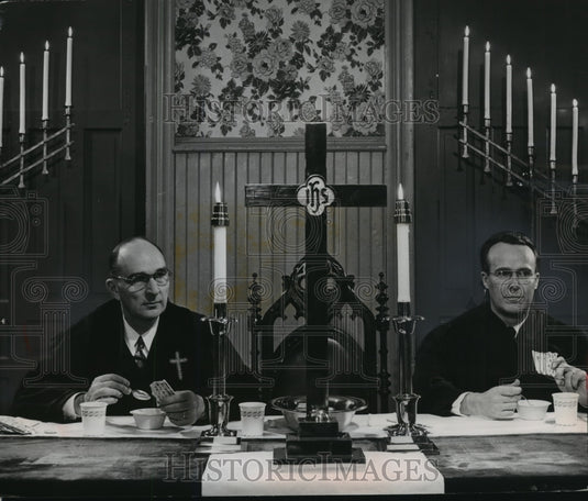 1953 Press Photo Wisconsin, Grand Avenue Congregational Church, "agape" supper. - Historic Images