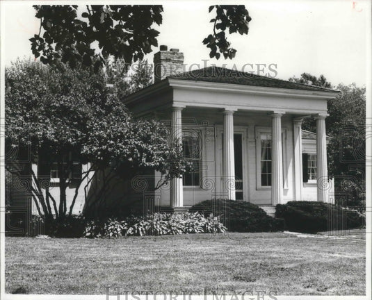 1989 Milwaukee, Estabrook Park, Kilbourntown House season open. - Historic Images