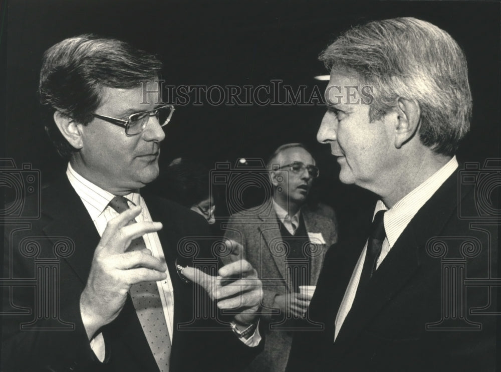 1986 Press Photo Wisconsin Politicians Ed Garvey, Tony Earl During Earl Campaign - Historic Images