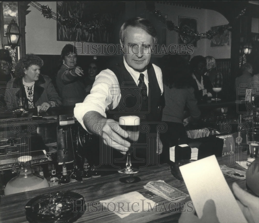 1984 Wisconsin Governor Anthony Earl Serves Beer at Interlude Tavern-Historic Images