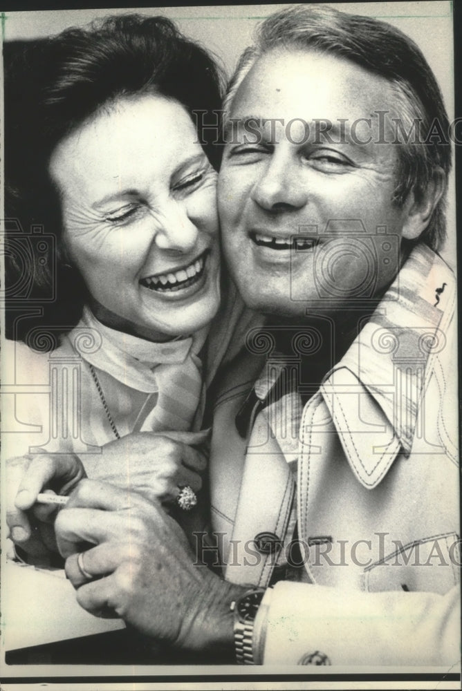 1975 Louisiana Governor Edwin Edwards with Wife Elaine - Historic Images