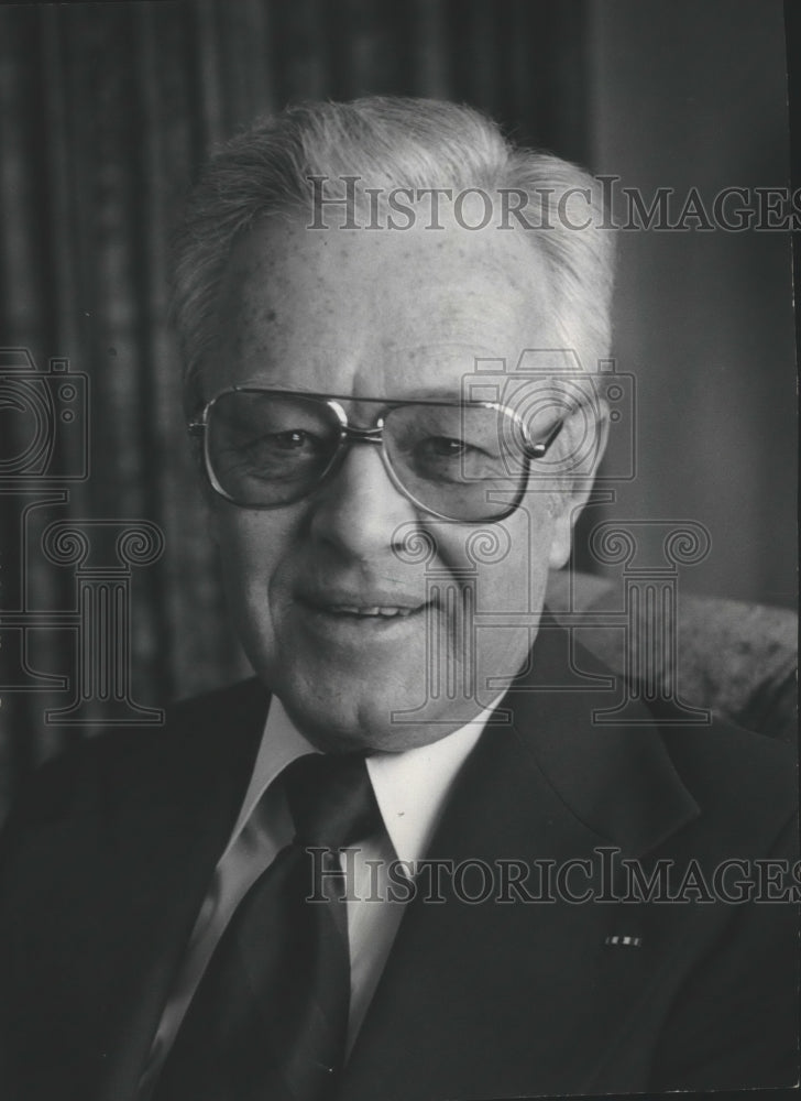 1979 John Ellery, Secretary of Department of Veterans Affairs - Historic Images